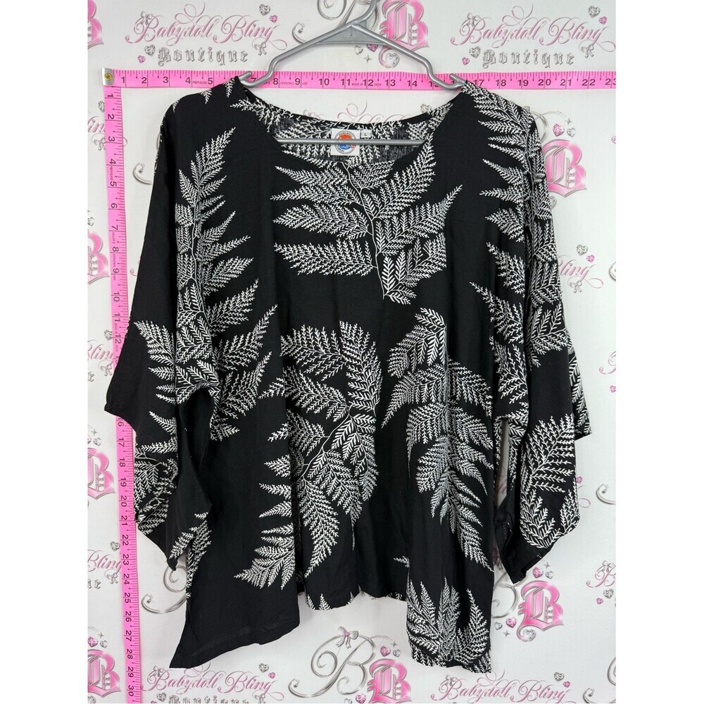 Makai beach Hawaii Black Fern Print shirt Top - Lightweight Style